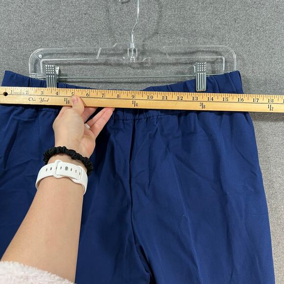 Isaac Mizrahi Live! Stretch Crop Wide Leg with Butto Royal Navy, Petite 14 - Picture 5 of 10